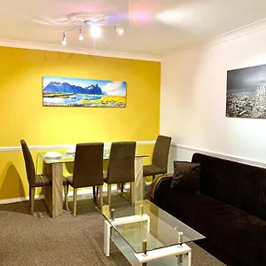 https://london-excel-2-bedrooms-reception-spacious-apartment.brighton-hotels-england.com