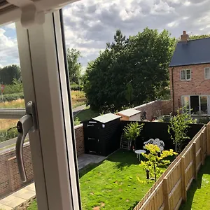 Cozy In New Build, Peaceful Village Location Cambridge (Cambridgeshire)